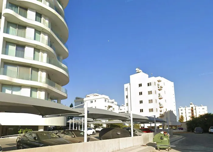 Sunset Poolside With Pool Facility Apartamento Larnaca